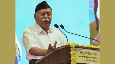 ‘राजनीतिक वर्ग ने आपसी समझ दिखाया’: आरएसएस के प्रमुख मोहन भागवत ने स्थायी राजनीतिक एकता पोस्ट-पाहलगाम हमले के लिए कॉल किया, जबरन रूपांतरण के खिलाफ चेतावनी दी | भारत समाचार ‘राजनीतिक वर्ग ने आपसी समझ दिखाया’: आरएसएस के प्रमुख मोहन भागवत ने स्थायी राजनीतिक एकता पोस्ट-पाहलगाम हमले के लिए कॉल किया, जबरन रूपांतरण के खिलाफ चेतावनी दी | भारत समाचार