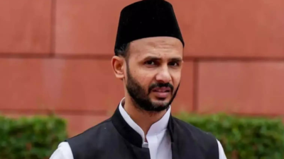 ‘बिजली की चोरी’ मामला: इलाहाबाद एचसी ने सांभल सांसद बारक के घर में बिजली की आपूर्ति बहाली का आदेश दिया; अपने 1.91 करोड़ रुपये ठीक ‘मनमानी’ कॉल | भारत समाचार ‘बिजली की चोरी’ मामला: इलाहाबाद एचसी ने सांभल सांसद बारक के घर में बिजली की आपूर्ति बहाली का आदेश दिया; अपने 1.91 करोड़ रुपये ठीक ‘मनमानी’ कॉल | भारत समाचार