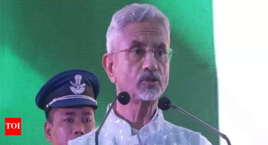 ‘पीड़ितों के साथ बुराई के अपराधियों की बराबरी नहीं करेंगे’: जयशंकर आतंकवाद पर रुख दोहराता है; पाहलगम हमले की निंदा करने के लिए धन्यवाद ब्रिटेन | भारत समाचार ‘पीड़ितों के साथ बुराई के अपराधियों की बराबरी नहीं करेंगे’: जयशंकर आतंकवाद पर रुख दोहराता है; पाहलगम हमले की निंदा करने के लिए धन्यवाद ब्रिटेन | भारत समाचार