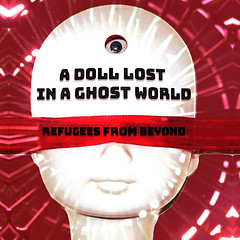 परे शरणार्थियों द्वारा भूतों की दुनिया में खो गई एक गुड़िया परे शरणार्थियों द्वारा भूतों की दुनिया में खो गई एक गुड़िया