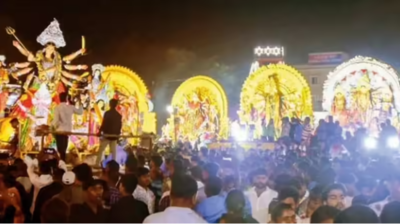 कटक तनाव फिर से: दुर्गा आइडल विसर्जन क्लैश के बाद हिंसा की ताजा घटनाएं; 24-घंटे इंटरनेट शटडाउन | भारत समाचार कटक तनाव फिर से: दुर्गा आइडल विसर्जन क्लैश के बाद हिंसा की ताजा घटनाएं; 24-घंटे इंटरनेट शटडाउन | भारत समाचार