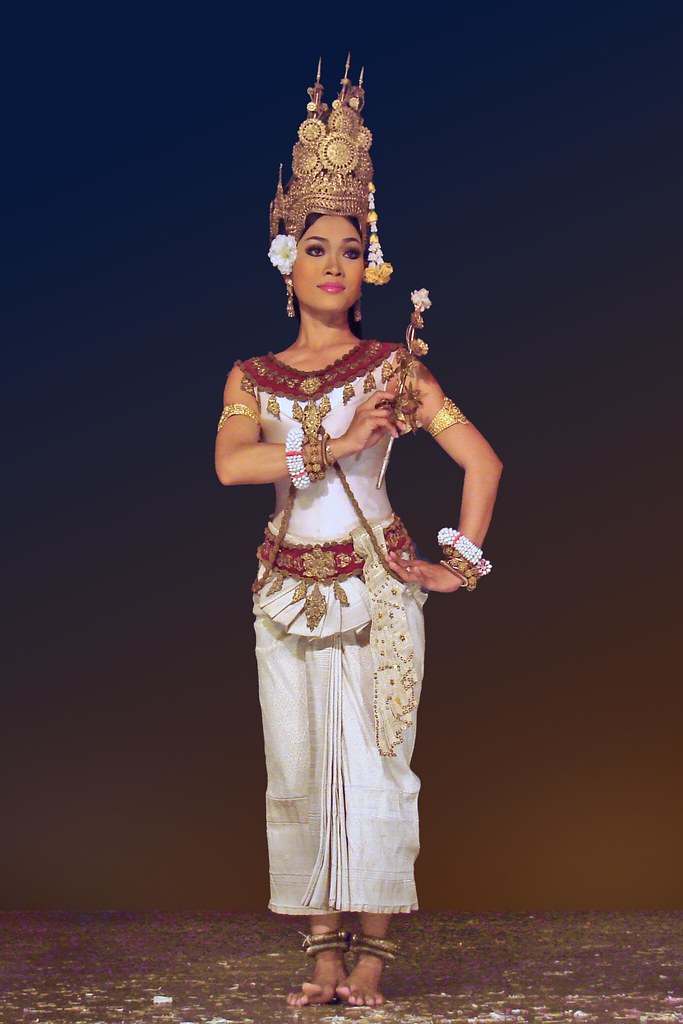 अप्सरा, डेन्स्यूज़ क्लासिक कैम्बोडगिएन | ला डेन्स्यूज़ एटोइले…