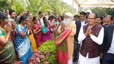 तमिलनाडु के होसुर में वृक्ष-आधारित कृषि सेमिनार में 10,000 से अधिक किसान शामिल हुए | भारत समाचार